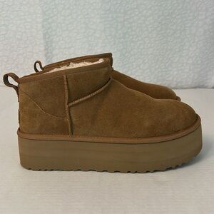 UGG PLATFORM CLASSIC MINI BOOTS 10